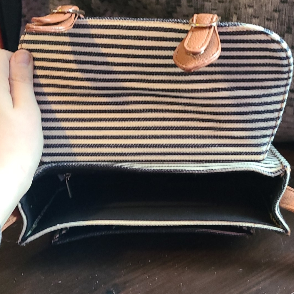 Like new square purse - Picture 5 of 6